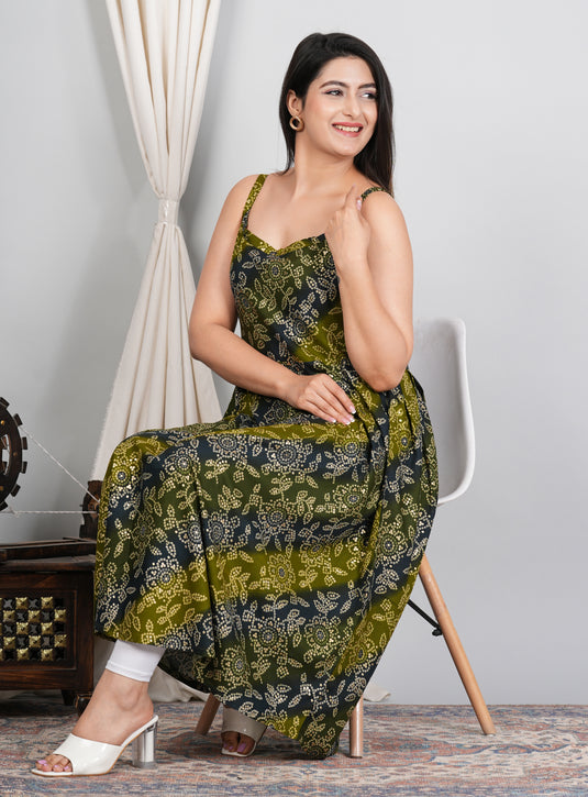Rayon Foil Print Bandhani Sleeveless Kurti