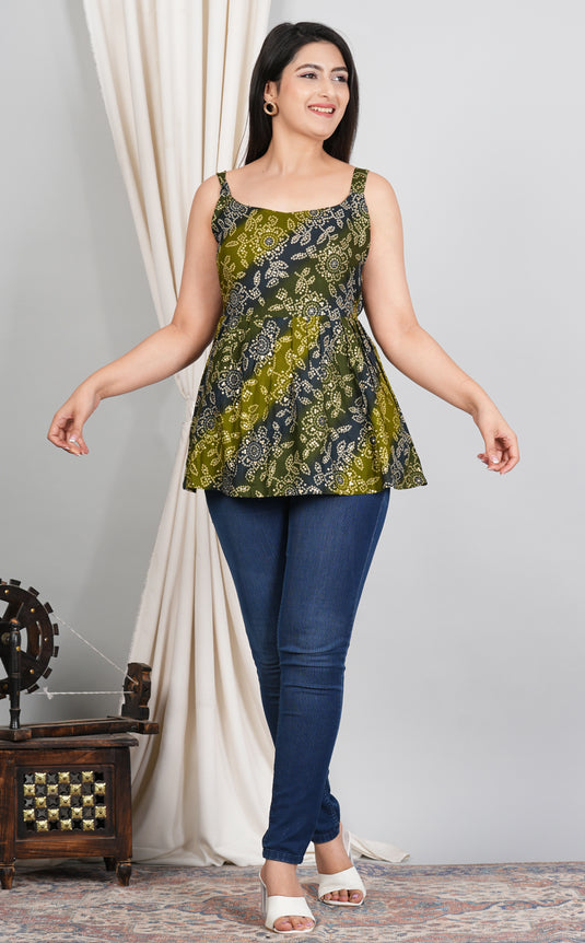 Rayon Foil Print Bandhani Sleeveless Short Kurti