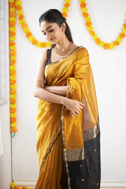 Luxurious Linen: The Soft Slub Saree