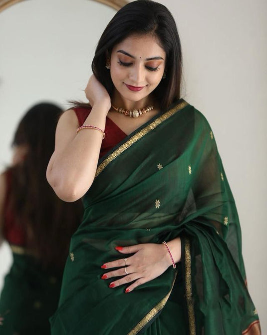 Luxurious Linen: The Soft Slub Saree
