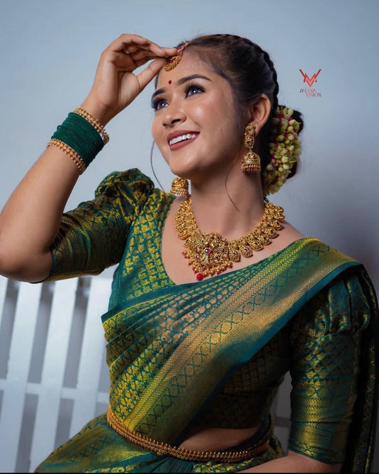 Beautiful Rich Pallu & Jaccquard Work On All Over Saree - thevendorvilla