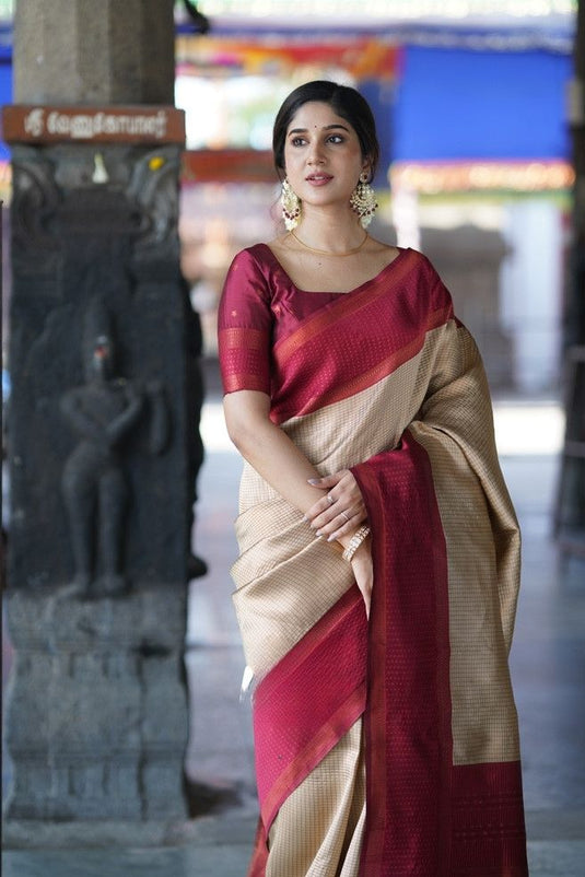 Beautiful Rich Pallu & Jaccquard Work On All Over Saree - thevendorvilla