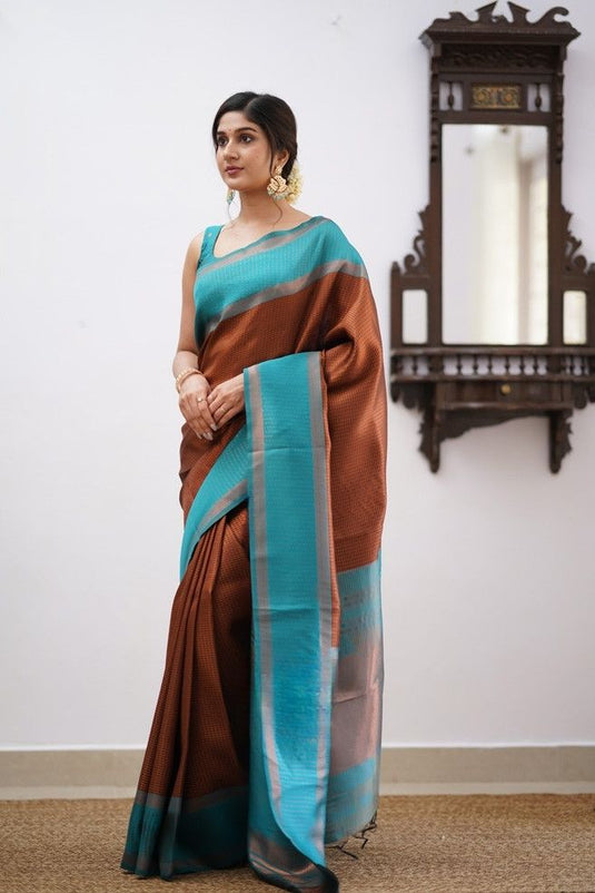 Beautiful Rich Pallu & Jaccquard Work On All Over Saree - thevendorvilla