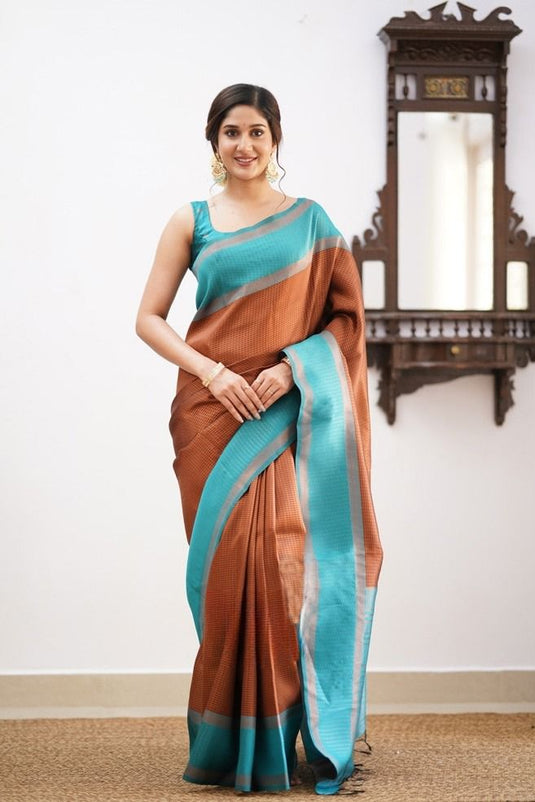 Beautiful Rich Pallu & Jaccquard Work On All Over Saree - thevendorvilla