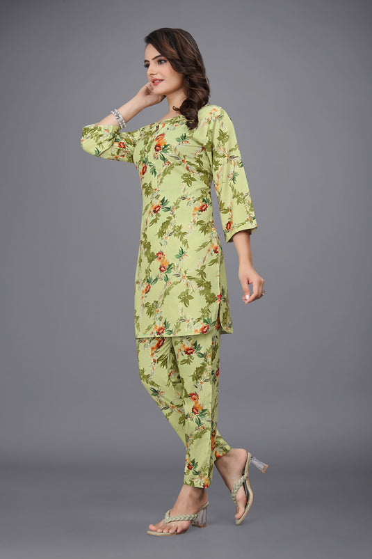The Vendorvilla Women's Foil Printed Short Chanderi Cotton Kurta Set - thevendorvilla
