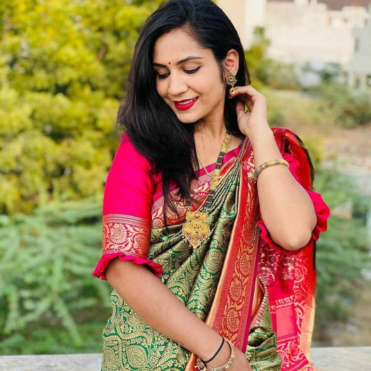 Beautiful Rich Pallu & Jaccquard Work On All Over Saree - thevendorvilla