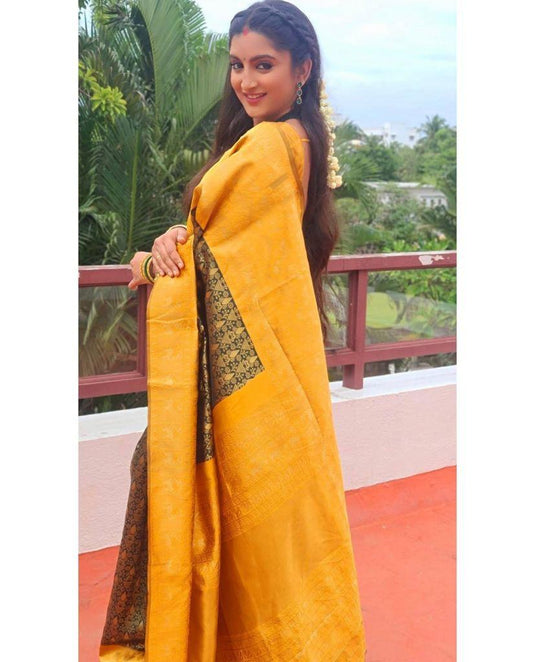 Beautiful Rich Pallu & Jaccquard Work On All Over Saree - thevendorvilla