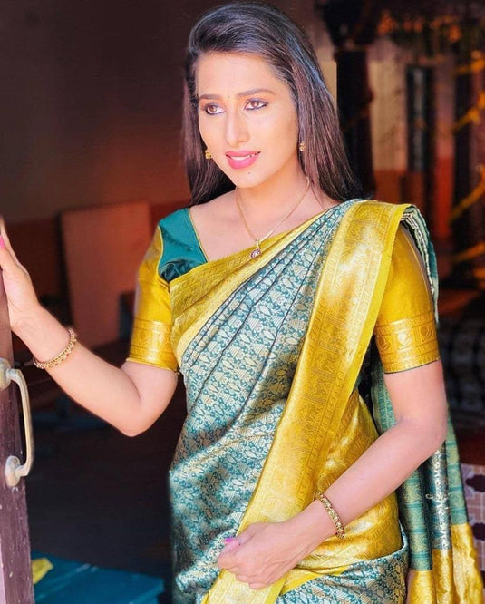 Beautiful Rich Pallu & Jaccquard Work On All Over Saree - thevendorvilla