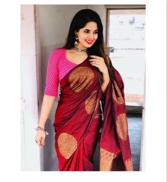 Beautiful Rich Pallu & Jaccquard Work On All Over Saree
