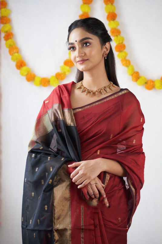 Luxurious Linen: The Soft Slub Saree