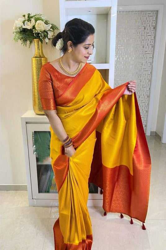 Beautiful Rich Pallu & Jaccquard Work On All Over Saree - thevendorvilla