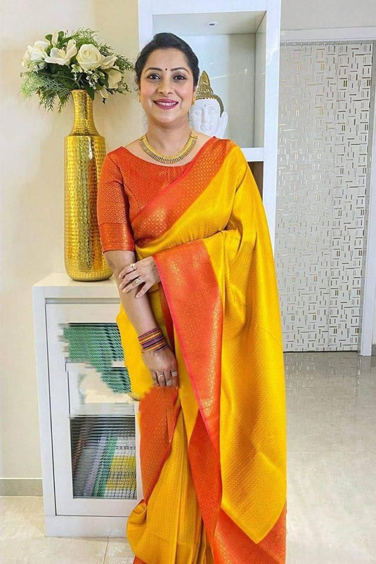 Beautiful Rich Pallu & Jaccquard Work On All Over Saree - thevendorvilla