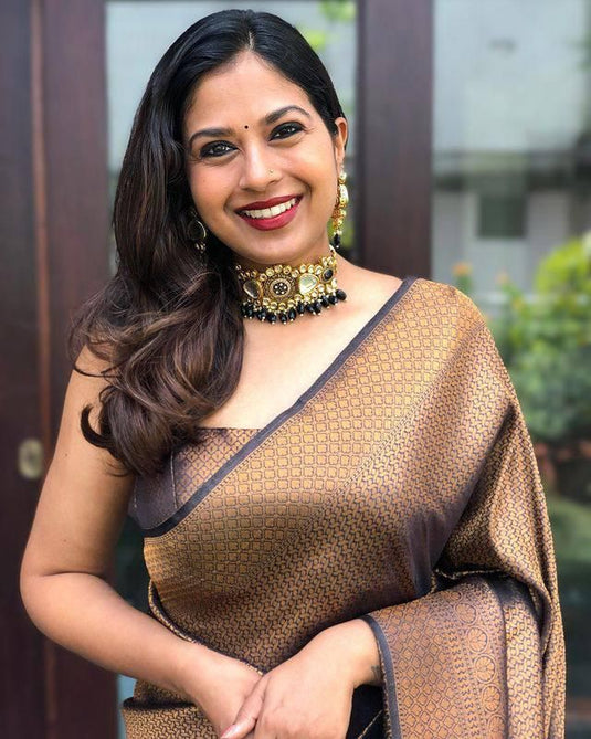 Beautiful Rich Pallu & Jaccquard Work On All Over Saree - thevendorvilla