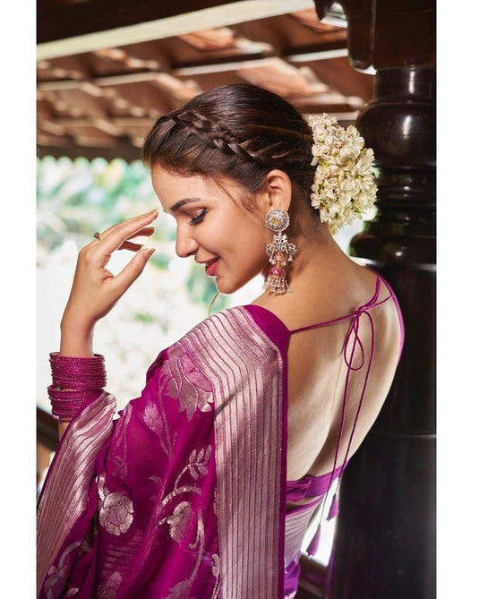 Beautiful Rich Pallu & Jaccquard Work On All Over Saree - thevendorvilla