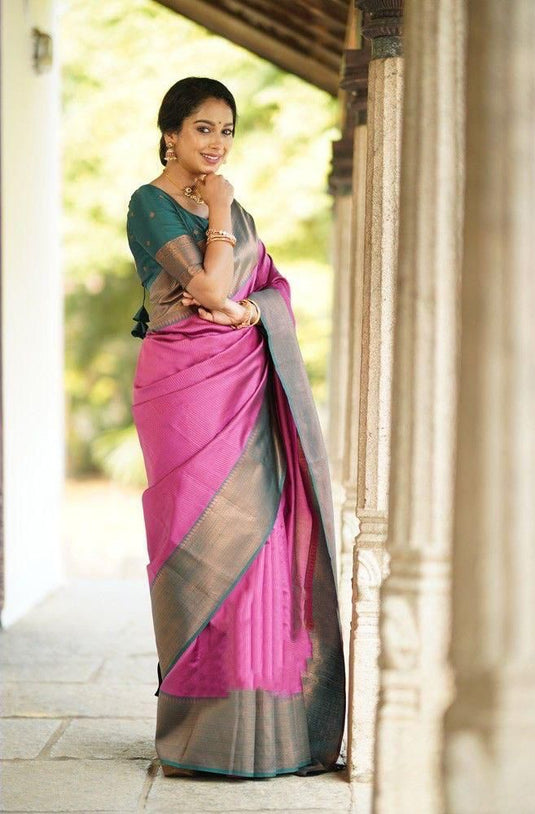 Beautiful Rich Pallu & Jaccquard Work On All Over Saree - thevendorvilla