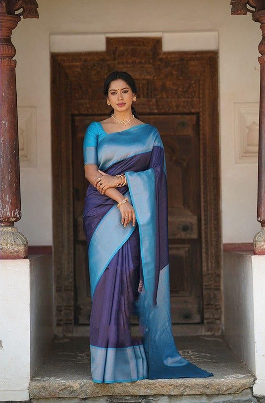 Beautiful Rich Pallu & Jaccquard Work On All Over Saree - thevendorvilla