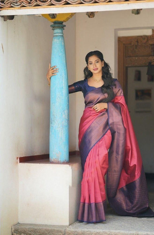 Beautiful Rich Pallu & Jaccquard Work On All Over Saree - thevendorvilla