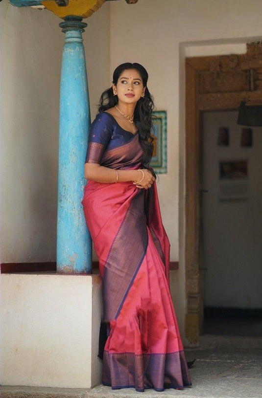Beautiful Rich Pallu & Jaccquard Work On All Over Saree - thevendorvilla