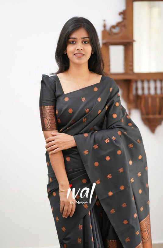 Beautiful Rich Pallu & Jaccquard Work On All Over Saree - thevendorvilla