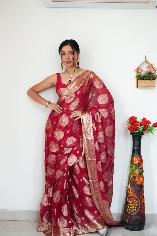 Luxurious Linen: The Soft Slub Ready Wear Saree
