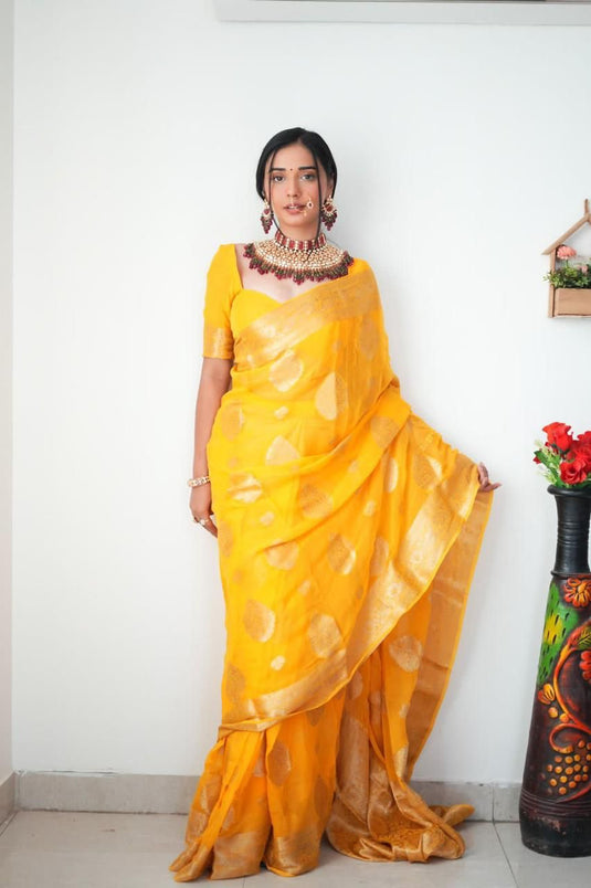 Luxurious Linen: The Soft Slub Ready Wear Saree
