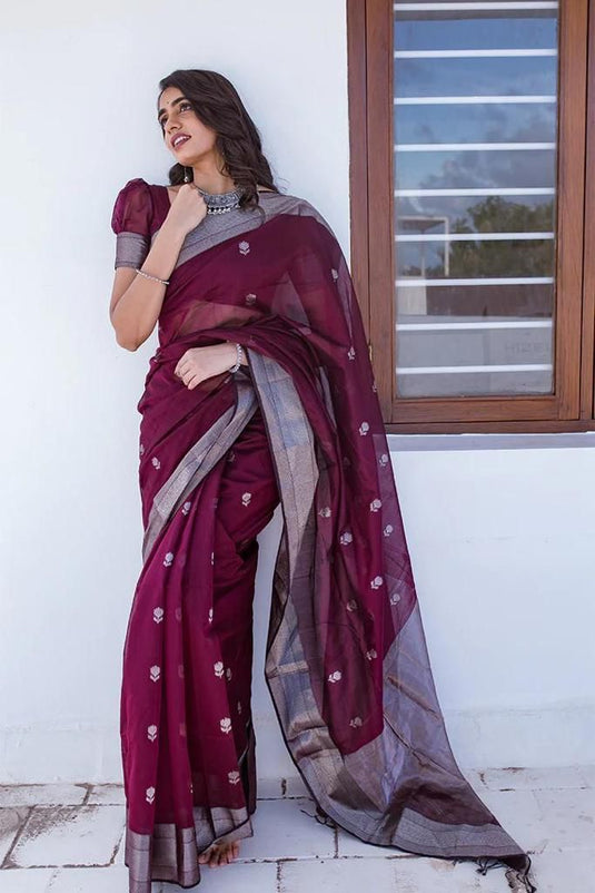 Beautiful Rich Pallu & Jaccquard Work On All Over Saree - thevendorvilla