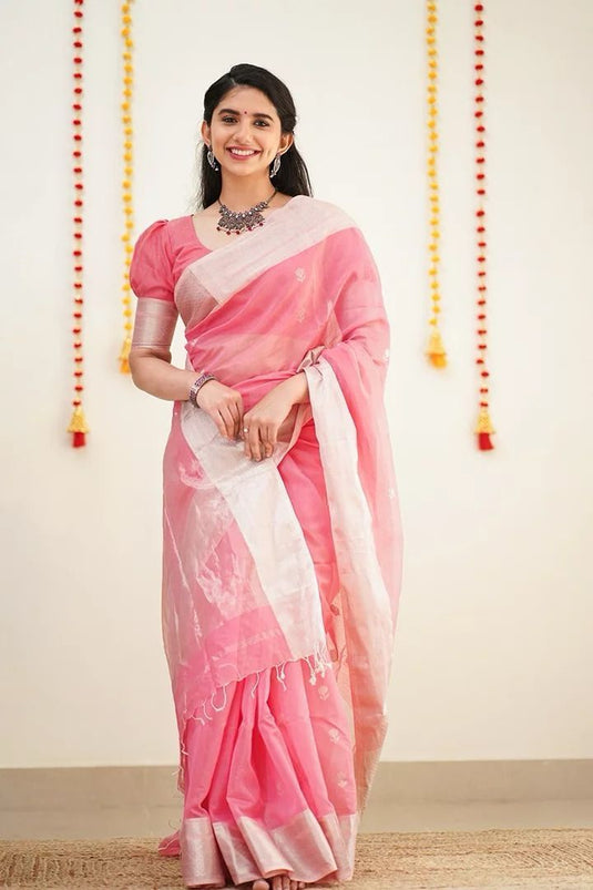 Beautiful Rich Pallu & Jaccquard Work On All Over Saree - thevendorvilla