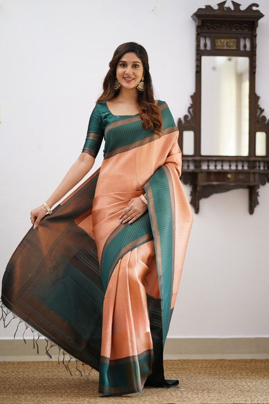Beautiful Rich Pallu & Jaccquard Work On All Over Saree